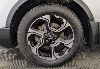 Подержанный автомобиль Honda CR-V 2019 года (12 фото)