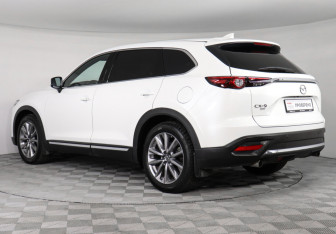 Подержанный автомобиль Mazda CX-9 2021 года (7 фото)