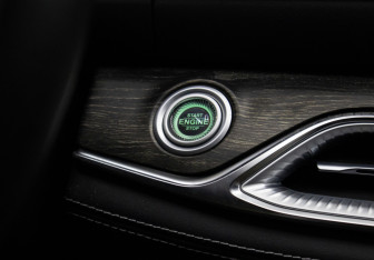 Подержанный автомобиль Evolute i-SPACE 2024 года (21 фото)