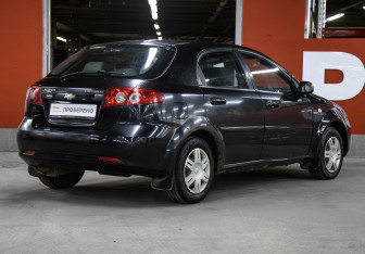 Подержанный автомобиль Chevrolet Lacetti Hatchback 2007 года (5 фото)