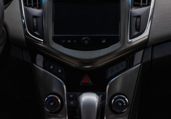 Подержанный автомобиль Chevrolet Cruze Sedan 2014 года (14 фото)