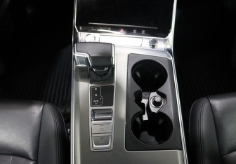 Подержанный автомобиль Audi A6 Sedan 2020 года (19 фото)