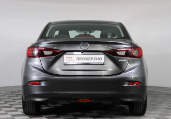 Подержанный автомобиль Mazda 3 Sedan 2018 года (6 фото)