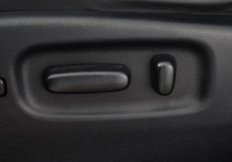 Подержанный автомобиль Toyota Highlander 2010 года (15 фото)