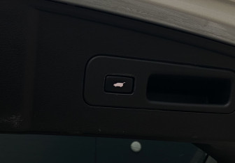 Подержанный автомобиль Acura MDX 2014 года (11 фото)