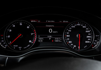 Подержанный автомобиль Audi A6 Sedan 2017 года (11 фото)