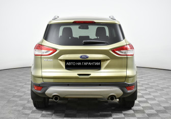 Подержанный автомобиль Ford Kuga 2013 года (6 фото)