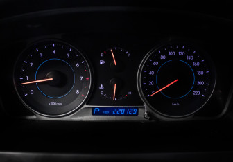 Подержанный автомобиль Chevrolet Epica 2011 года (10 фото)