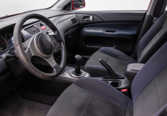 Подержанный автомобиль Mitsubishi Lancer Sedan 2004 года (10 фото)