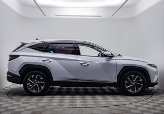 Подержанный автомобиль Hyundai Tucson 2021 года (6 фото)
