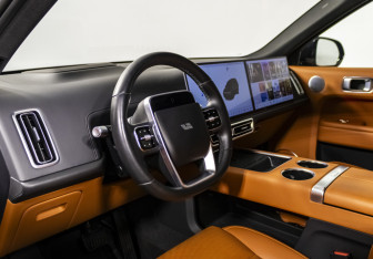 Подержанный автомобиль LiXiang L9 2023 года (13 фото)