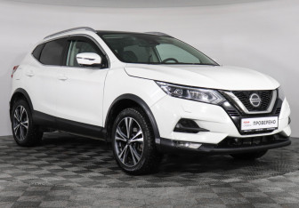 Подержанный автомобиль Nissan Qashqai 2021 года (3 фото)