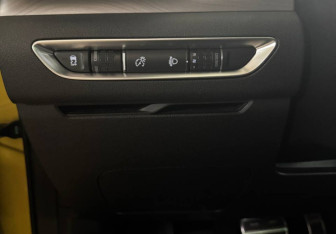 Подержанный автомобиль Geely Coolray 2022 года (18 фото)