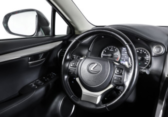 Подержанный автомобиль Lexus NX 2021 года (17 фото)