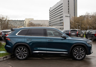 Подержанный автомобиль Geely Monjaro 2023 года (3 фото)