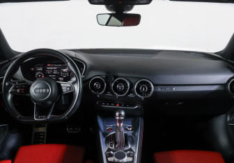 Подержанный автомобиль Audi TTS Coupe 2015 года (17 фото)