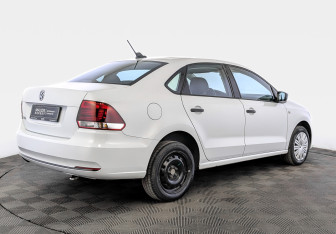 Подержанный автомобиль Volkswagen Polo Sedan 2019 года (5 фото)