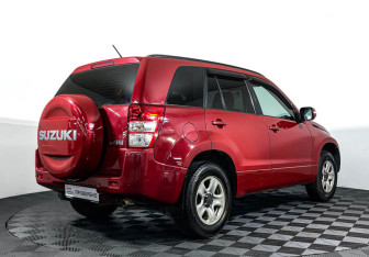 Подержанный автомобиль Suzuki Grand Vitara 2013 года (5 фото)