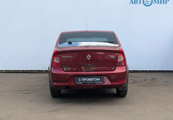 Подержанный автомобиль Renault Logan Sedan 2010 года (7 фото)
