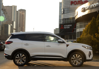 Подержанный автомобиль Chery Tiggo 7 Pro Max 2023 года (3 фото)