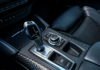 Подержанный автомобиль BMW X6 2010 года (22 фото)