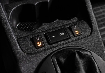 Подержанный автомобиль Skoda Fabia Hatchback 2011 года (17 фото)