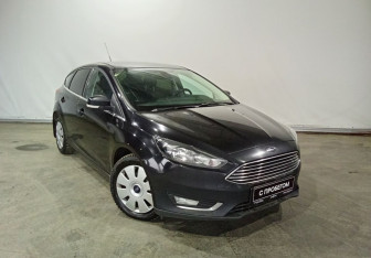 Подержанный автомобиль Ford Focus Hatchback 2016 года (3 фото)