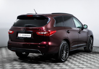Подержанный автомобиль Infiniti JX 2013 года (5 фото)