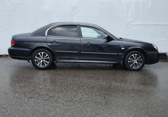 Подержанный автомобиль Hyundai Sonata 2006 года (4 фото)