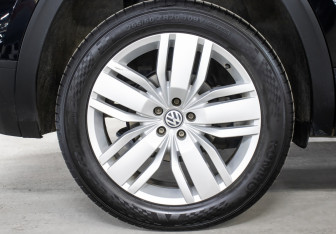 Подержанный автомобиль Volkswagen Teramont 2019 года (26 фото)