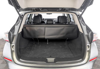 Подержанный автомобиль Nissan Murano Suv 2022 года (10 фото)