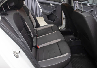 Подержанный автомобиль Skoda Rapid Liftback 2018 года (12 фото)