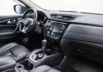 Подержанный автомобиль Nissan Qashqai 2021 года (10 фото)