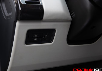 Подержанный автомобиль Land Rover Range Rover 2013 года (26 фото)