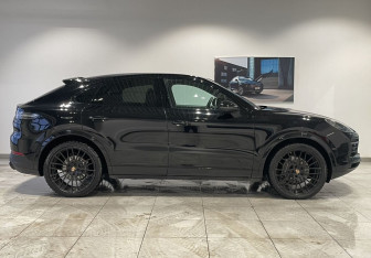 Подержанный автомобиль Porsche Cayenne 2019 года (4 фото)