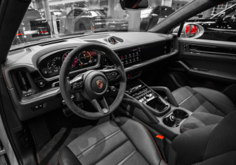 Новый Porsche Cayenne 2025 (12 фото)