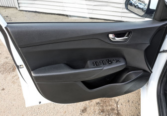 Подержанный автомобиль Hyundai Solaris Sedan 2020 года (19 фото)