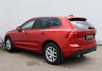 Подержанный автомобиль Volvo XC60 2020 года (6 фото)