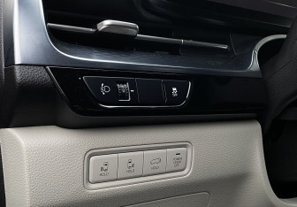 Подержанный автомобиль Kia Carnival 2021 года (27 фото)