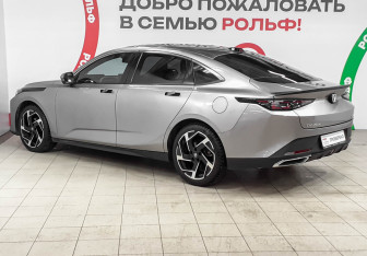 Подержанный автомобиль Changan Lamore 2023 года (6 фото)