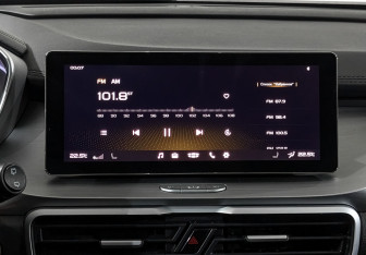 Подержанный автомобиль Geely Coolray 2022 года (16 фото)