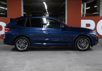 Подержанный автомобиль BMW X3 2021 года (4 фото)