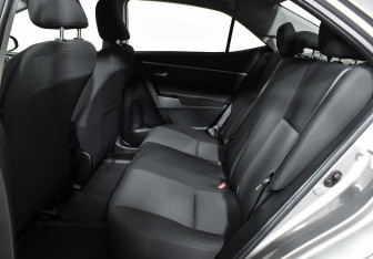 Подержанный автомобиль Toyota Corolla Sedan 2014 года (15 фото)