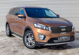 Подержанный автомобиль Kia Sorento 2017 года (3 фото)
