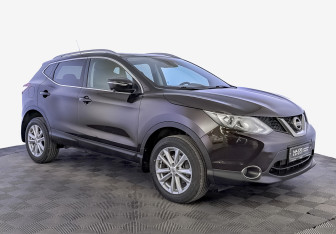 Подержанный автомобиль Nissan Qashqai 2014 года (3 фото)