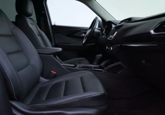 Подержанный автомобиль Chevrolet TrailBlazer 2021 года (10 фото)