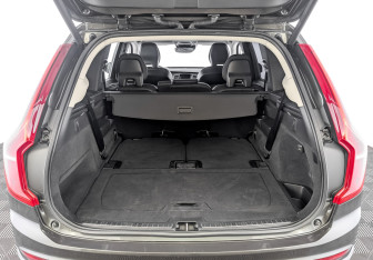 Подержанный автомобиль Volvo XC90 2018 года (10 фото)