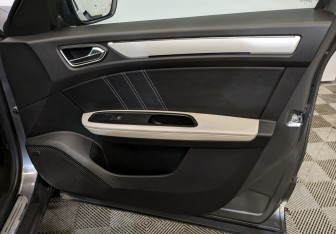 Подержанный автомобиль Renault Arkana 2021 года (23 фото)