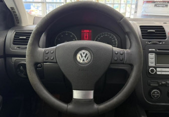 Подержанный автомобиль Volkswagen Jetta Sedan 2008 года (13 фото)