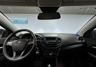 Подержанный автомобиль LADA (ВАЗ) Vesta Sedan 2018 года (12 фото)